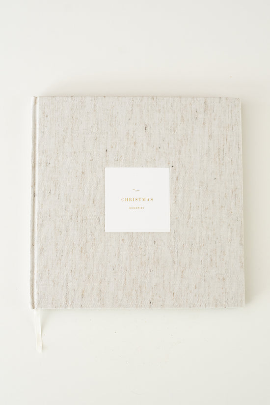 Our Christmas Memories: A Family Traditions Keepsake (Oatmeal)