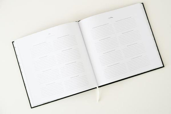 Our Christmas Memories: A Family Traditions Keepsake (Tartan, Fabric)